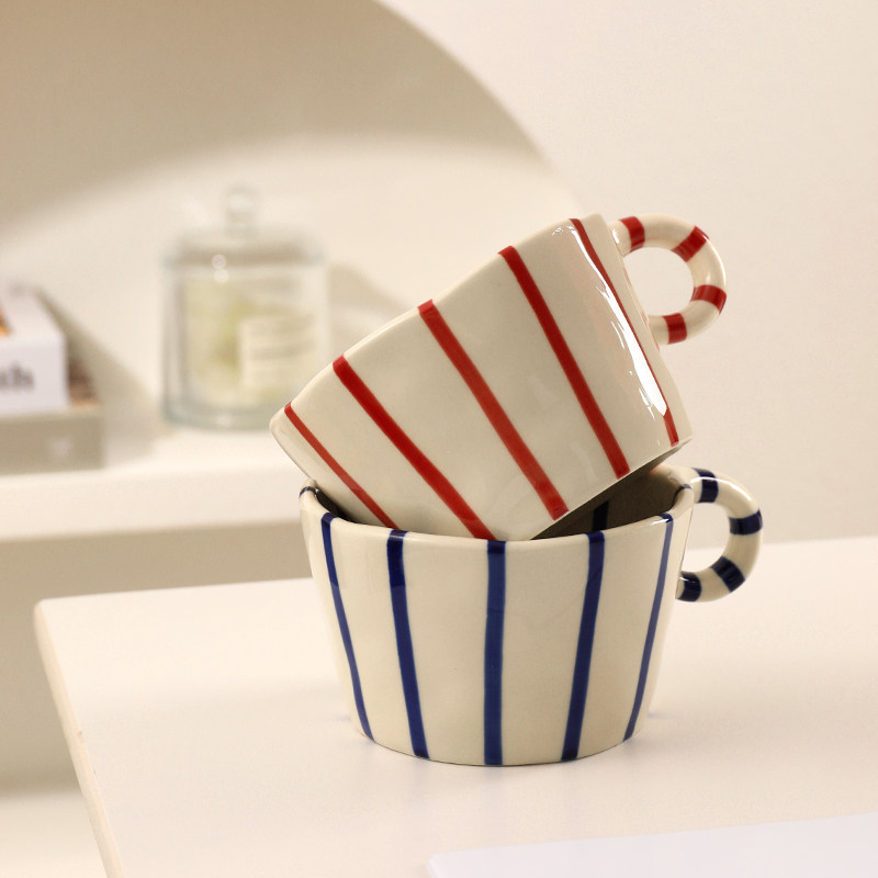 Taza a rayas 480ml - rojo-azul