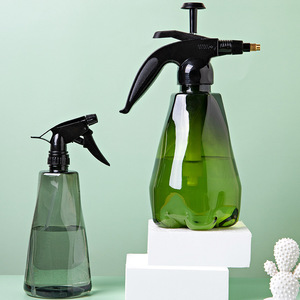 Manual Sprayer 1500ml Plastic Garden Watering Can Air Pressure For Plants - Product Image 4