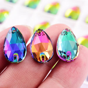 Usine Oleeya <span class=keywords><strong>de</strong></span> grande qualité verre biseauté cristal AB <span class=keywords><strong>larme</strong></span> dos plat coloré coudre sur strass plus grand pour vêtements - Product Image 4