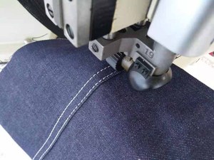 <span class=keywords><strong>Machine</strong></span> à enterrer les cow-boys <span class=keywords><strong>Machine</strong></span> à coudre pour veste en jean RN6300-D3 d'équipement de couture pour chapeau bébé - Product Image 6