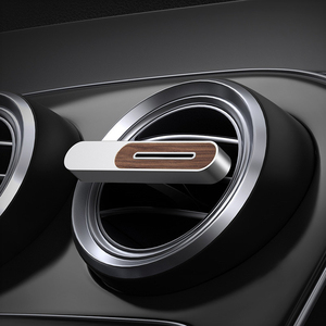 Deodorante per Auto di Lusso Personalizzato, Aromaterapia in Lega di Alluminio e Legno, Diverse Fragranze, Profumo per Auto in Confezione Convenienza - Product Image 1