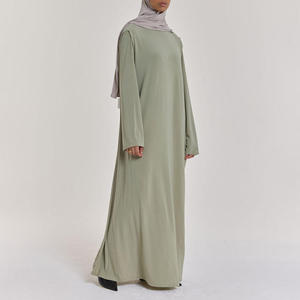 <span class=keywords><strong>Abito</strong></span> Abaya Premium in Jersey con Logo Ricamato, Vestito <span class=keywords><strong>Lungo</strong></span> da Donna Musulmana con Collo Tondo - Product Image 6