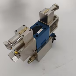 Maquinaria de Construcción de Alta Calidad con Control Hidráulico de 220v para Construcción y Agricultura - Product Image 1