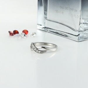 yunnique Silver Women's Fashion <b>Ring</b> With Diamond Channel Setting Geometric Design Gift Jewelry - Product Image 4