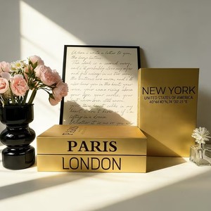 Livre décoratif en faux papier doré mat, double usage : rangement et présentation, ornement artistique pour anniversaire, mariage, maison - Product Image 2