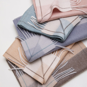 <span class=keywords><strong>Écharpe</strong></span> en <span class=keywords><strong>cachemire</strong></span> 100% réversible, couleurs unies, nouvelle collection, vente en gros d'usine, avec étiquette personnalisée, en laine mérinos à franges, 30*180cm - Product Image 6