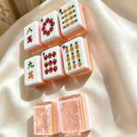 Tuiles de Mahjong de Luxe aux Motifs Fraise, en Acrylique Effet Nacre Irisé, Gravées et Peintes, Écologiques, Prêtes à l'Expédition