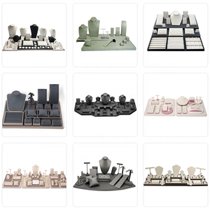 ชุดขาตั้งโชว์เครื่องประดับแบบวงแหวนไม้หุ้มหนังไมโครไฟเบอร์สีตามสั่ง OEM สำหรับร้านค้า - Product Image 5