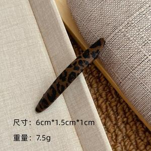 Wholesale Retro Leopard Print Bowknot Simple Leather Barrettes Metal Hair <b>Clip</b> 8cm Hair Accessories for Women - Product Image 4