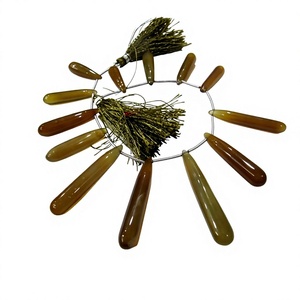 Cuentas de Cuarzo Calcedonia Natural Marrón Cerveza de Alta Calidad, Lisas y en Forma de Lágrima, de 22-50mm, Vendidas por Hilo de 8 Pulgadas de Largo - Product Image 1