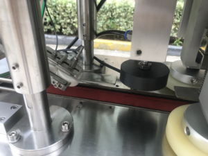 CX-ZG Electric Motor Automatic High-Accuracy Vacuum Capping Machine for Food <b>Sauce</b> Beverage Tinplate Cans - Product Image 5