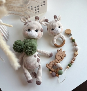 Juguete de <span class=keywords><strong>Jirafa</strong></span> <span class=keywords><strong>Amigurumi</strong></span> Adorable al por Mayor, Juguete de Ganchillo Hecho a Mano con Bufanda Linda, Sonajero de <span class=keywords><strong>Jirafa</strong></span> como Regalo - Product Image 3