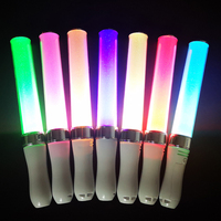Bâton lumineux LED 15 couleurs en plastique avec télécommande, à changement de couleur, motif logo personnalisé, accessoire de soutien pour fans, à tenir à la main