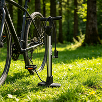 Pompe à vélo Worldcycle en alliage d'aluminium robuste, 160 PSI, jauge haute pression, poignée ergonomique, modèle pour vélo/moto/sport