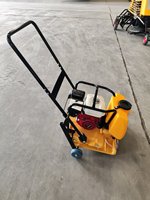 Compacteur à plaque vibrante unidirectionnel Honda 5,5 CV 100 Hz 910x630 mm, machine manuelle pour le compactage du sol et des fondations routières