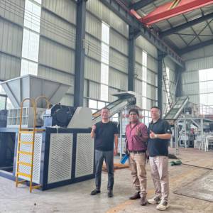 Thép công nghiệp Shredder máy điều kiện mới đôi trục thiết kế phế liệu kim loại nhựa nghiền giá một năm bảo hành - Product Image 6