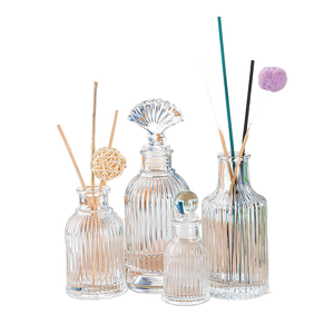 Vidrio transparente acanalado de estilo retro de 200ml para botella difusora de caña vacía con tapón de rosca y caja cuentagotas embalada - Product Image 5