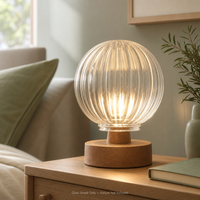 Composant d'abat-jour en verre globe à nervures verticales, populaire pour la décoration intérieure européenne, destiné à l'assemblage d'éclairage de marque