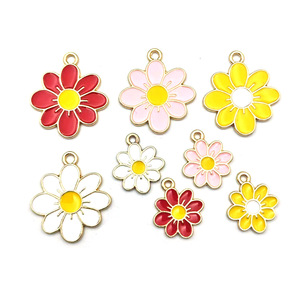 จี้ดอกไม้โลหะผสมสังกะสีรูปกลีบดอกเดซี่ อุปกรณ์ตกแต่งเครื่องประดับ DIY พวงกุญแจสำหรับทุกเพศ จี้ห้อยโทรศัพท์มือถือ - Product Image 1