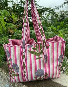 Bolso Tote Acolchado de Algodón con Estampado de Bloques, Cómodo para Uso Diario, Compras, Viajes, Bolso de Hombro - Product Image 2