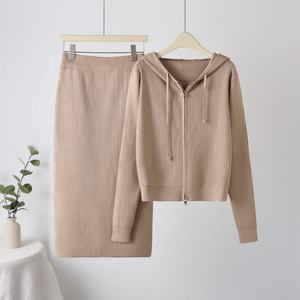 Nouveau brillant strass perceuse 2 pièces <span class=keywords><strong>ensemble</strong></span> mode à manches longues fermeture éclair Cardigan pull à capuche et <span class=keywords><strong>jupe</strong></span> droite tricotée <span class=keywords><strong>ensemble</strong></span> - Product Image 5