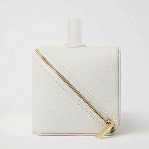 Neceser de Viaje Ecológico de Cuero PU con Iniciales Personalizadas, Bolsa de Maquillaje Premium - Product Image 4