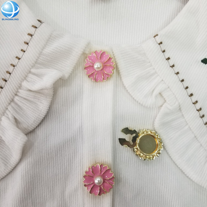 Set di gioielli con grande bottone con motivo floreale in ottone copri bottoni per <span class=keywords><strong>camicia</strong></span> e non cuciono <span class=keywords><strong>gemelli</strong></span> da donna con Clip sul tuo abbigliamento - Product Image 3