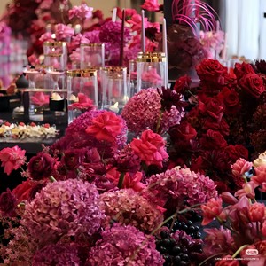 Série Rose Rouge, fleurs artificielles réalistes en soie, arrangement de décoration pour salle de mariage et chambre - Product Image 1