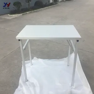 Table en aluminium personnalisée OEM ODM avec pieds pliants pour tente médicale