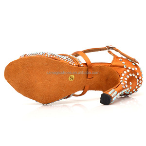 Wedopus Scarpe da ballo in cristallo Bronzo <span class=keywords><strong>Tacco</strong></span> alto 4 pollici Sandali da ballo in raso da donna Suola morbida - Product Image 4