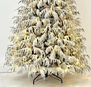 Arbre <span class=keywords><strong>de</strong></span> <span class=keywords><strong>Noël</strong></span> autoportant floqué <span class=keywords><strong>pré</strong></span>-éclairé en PE+PVC avec lumières LED multicolores, écologique, fabriqué par Yi Wu Factory - Product Image 4