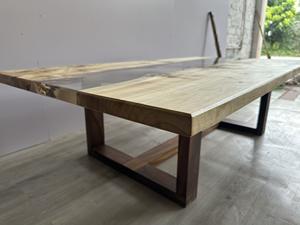 Table en bois massif à bord vif, fabriquée à la main, de couleur naturelle, meubles modernes, sur mesure, avec verre transparent, OEM accepté - Product Image 2