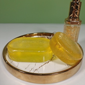 Savon Visage au Collagène et Or 24K, Cosmétiques de Luxe Naturels, Biologiques, Véganes, Éclaircissant et Blanchissant - Product Image 6