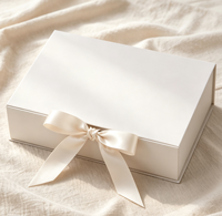 Boîte cadeau magnétique rigide à rabat avec nœud en ruban blanc taupe personnalisé pour bijoux, cosmétiques, bougies, coffret cadeau, logo personnalisé