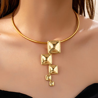 Comiya Ensemble de bijoux fantaisie pour femme, style punk géométrique exagéré en alliage, comprenant bracelet, bague, boucles d'oreilles et collier, idéal pour un cadeau de mariage