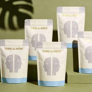 Bolsa con Cierre Ecológica Personalizada para Frutas Deshidratadas y Alimentos para Mascotas, con Rebanadas de Mango, Fresa y Piña - Product Image 4