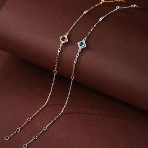 สร้อยข้อมือซินฟลาย ทองคำบริสุทธิ์ 18 กะรัต ประดับเพชรธรรมชาติ 0.17 กะรัต และไพลิน - Product Image 5