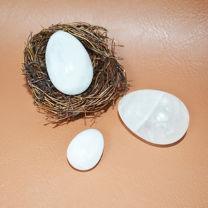 Juego de 3 Piezas de Huevos Yoni de Jade Tallados de Alta Calidad, Bolas de Masaje de Cristal para Mujeres, Ejercicios de Kegel, Entrenamiento Muscular - Product Image 4