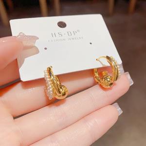 Boucles d'oreilles créoles populaires en zircon double couche de haute qualité pour femmes, design élégant et tendance, exquises et polyvalentes, en cuivre micro-incrusté - Product Image 5