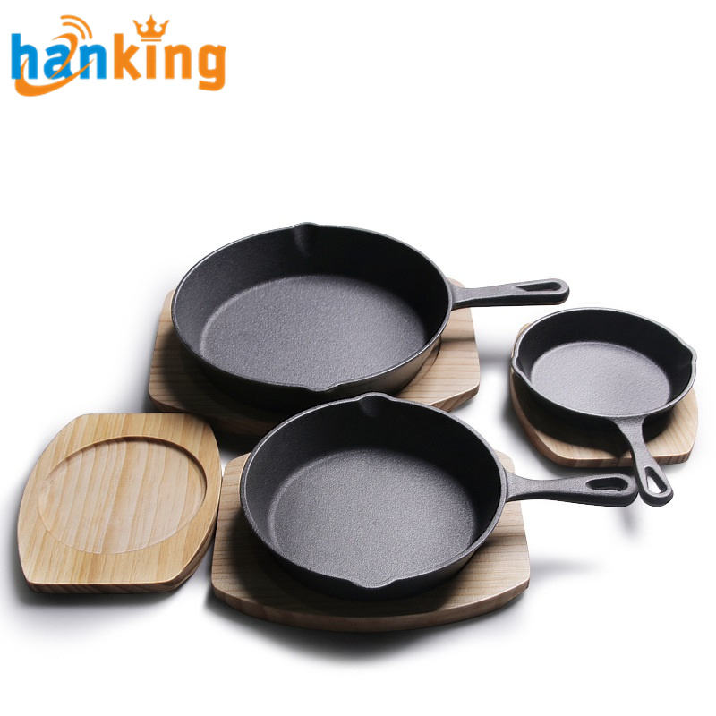 Frying Pan with Wooden mat