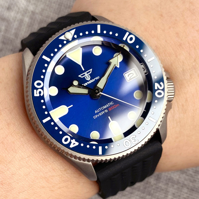 SKX013 Titanium SKX NH35 Mechanical Men Watch 37mm Case 20bar Waterproof Wristwatch Sapphire Crystal 3.8 Crown Luminous