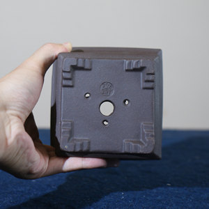 Maceta Cuadrada de Zisha para Bonsái, Hecha a Mano, Estilo Chino Clásico, Diseño de Ventana y Puerta Cuadrada, Inspirada en el Zen Antiguo, Maceta Pequeña - Product Image 3