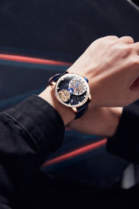 Erkekler İçin Celestial Serisi Tam Otomatik İçi Boş Mekanik Saat Çift Mekanizmalı Erkek Kişiselleştirilmiş Moda Benzersiz Mekanik Saat - Product Image 6