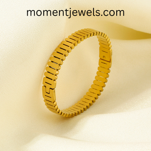 Brazalete de Acero Inoxidable con Rayas Acanaladas Chapado en Oro de 18K, Resistente al Agua y al Deslustre, Elegante Regalo para Mujer - Product Image 2