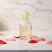 Bon marché d'usine 50ml vide conception spéciale mode ODM OEM bouteille de parfum en verre coloré personnalisé emballage cosmétique
