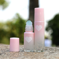 Flacon roll-on en verre rose dégradé avec boule de jade, 5 ml, 10 ml, avec logo personnalisé, motif cœur mignon