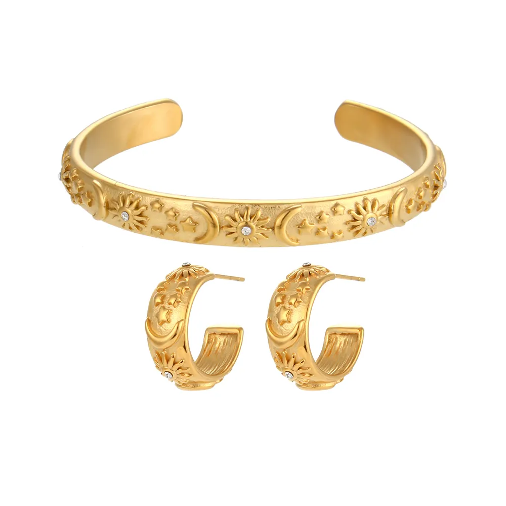 Gioielli placcati in oro 18 carati impermeabili per donna Set di anelli per orecchini a forma di stella con zirconi cubici in acciaio inossidabile con zirconi cubici