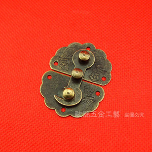 Boucle de boîte en métal de style antique 34x45mm pour boîte cadeau, nouveau design chinois, fermoir en fer, forme irrégulière K37 - Product Image 3
