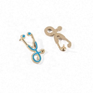 Hospital Chapéu Pin Emblemas Designer Esmalte Pin Auscultador Broche Desenhos Animados Enfermeira Médico Echometer Esmalte Pinos Lapela Estetoscópio - Product Image 4