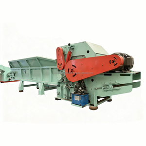 Broyeur de bois industriel robuste avec construction en acier lourd et système hydraulique pour l'industrie des biocarburants - Product Image 1